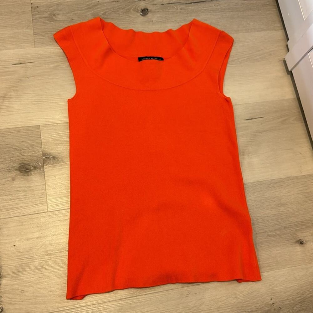 Banana Republic Pre loved top in gorgeous Orange.